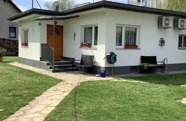 Estupenda casa de vacaciones privada con WIFI, A/C, TV, mascotas permitida y aparcamiento