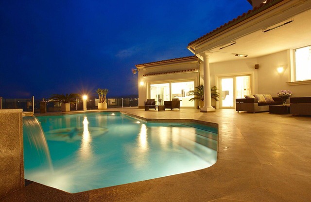 Maravillosa casa de vacaciones privada con A/C, piscina privada, jacuzzi, WIFI, TV, terraza