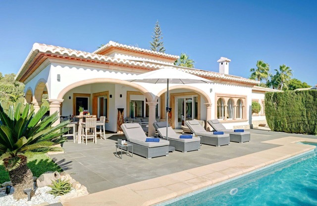 Estupenda casa de vacaciones privada con A/C, WIFI, piscina privada, TV, patio y aparcamiento