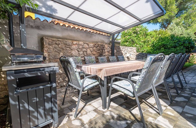 Maravillosa casa de vacaciones privada con jacuzzi, WIFI, A/C, TV, patio y aparcamiento