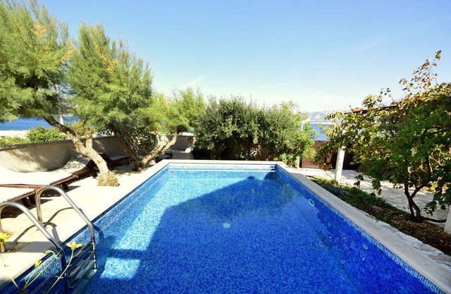 Preciosa casa de vacaciones privada con WIFI, A/C, piscina privada, TV, terraza, aparcamiento