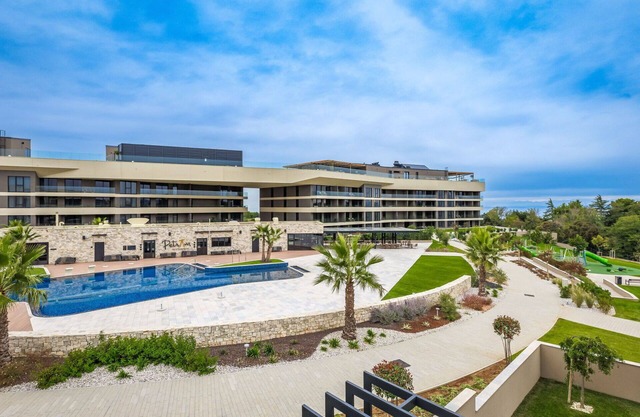 Preciosa casa de vacaciones con A/C, piscina, jacuzzi, WIFI, TV, terraza y aparcamiento