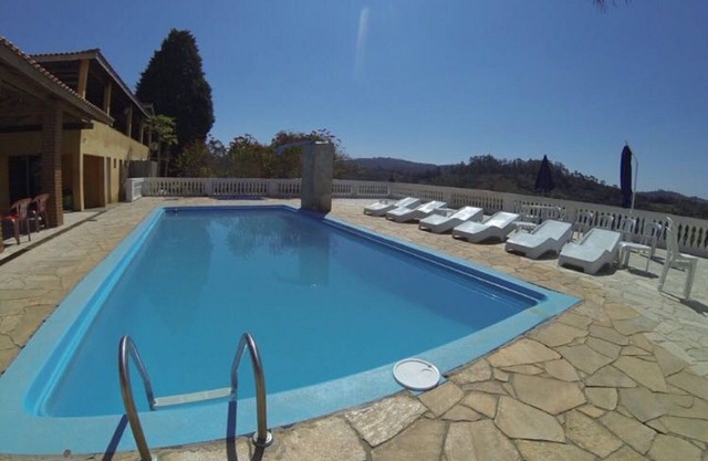 Wonderful Villa w/ 2 Suites + 3 Bedrooms w/ Pool and Barbecue with Advance