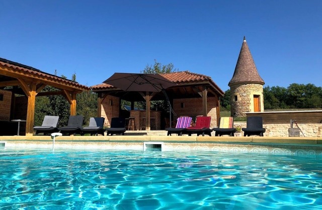Casa de campo, amplio terreno con piscina, spa romano en mármol