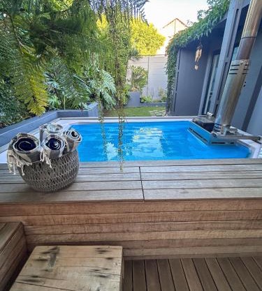 Wood fired Hot Tub-Relaxing Escape