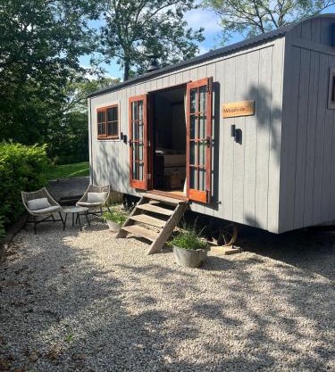 Woodside Shepherd Hut with free parking - Hawsker near whitby