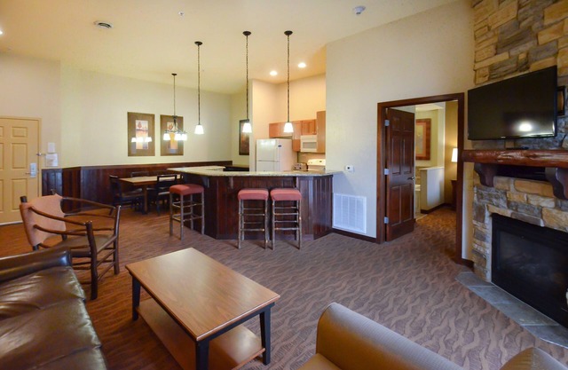 Wyndham Glacier Canyon ~ 3B Presidential ~ 8 pulseras ~ Cocina completa ~ ¡ENORME!