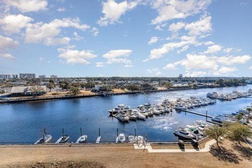 Yacht Club Villas #2-903