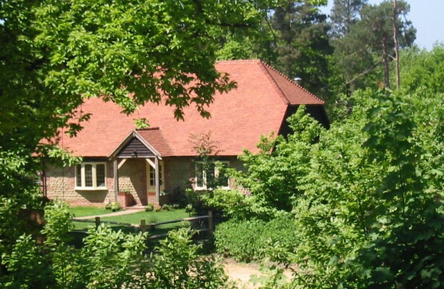Yaffle Cottage. Confort en el hogar en un lugar idílico en el bosque