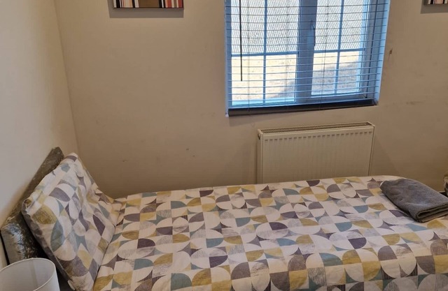 Yellow Bliss, Private En-suite Double Room
