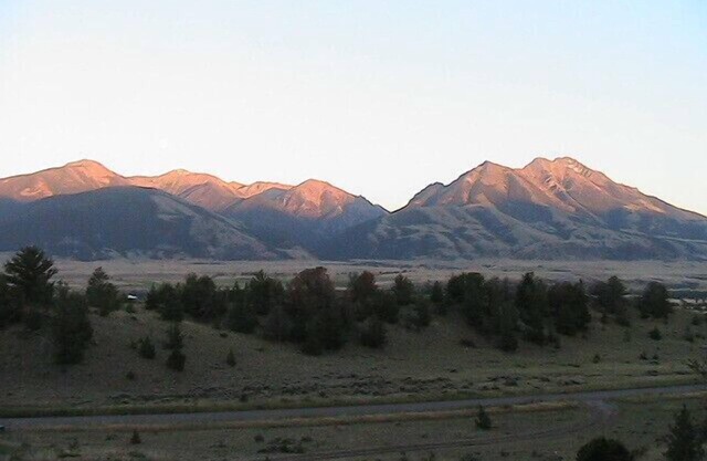 Cozy Guest House, excelentes vistas del Emigrante Pico, 10 Minutos a Chico Hot Springs