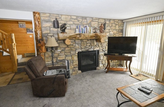 Yellowstone Rustic Luxury Condo Sleeps 11 En Resort un galardonado