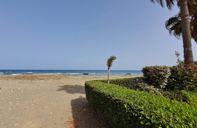 Yialos cozy beach house
