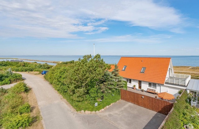 "Yorrick" - 50m to the inlet by Interhome