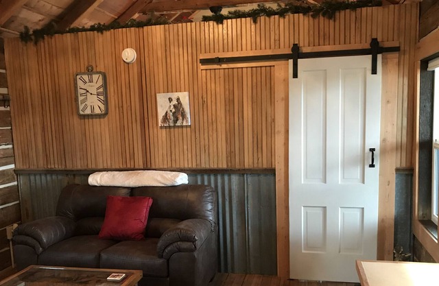 Le encantará esta hermosa cabaña que está a poca distancia del centro de Pburg