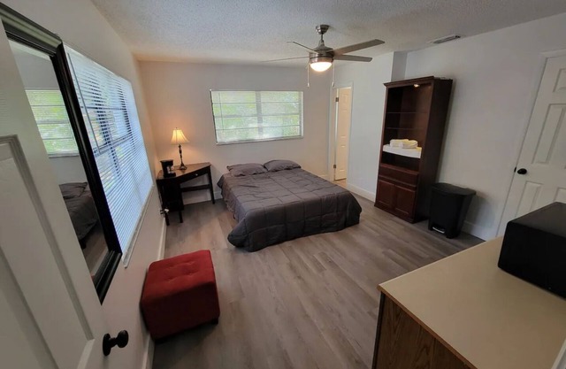 Your Cozy Private Guest Home Away From Home!