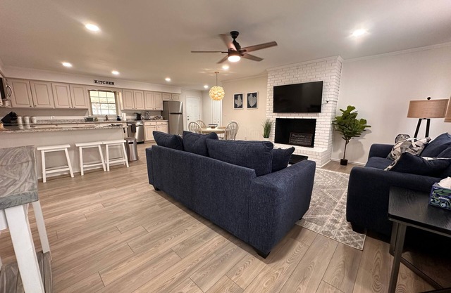 "Your Next STAY" Clean, private, and convenient upstate home near I-85!