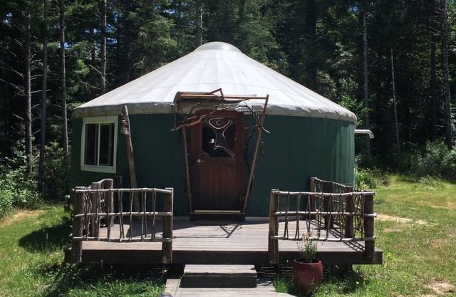 Granja forestal de secoya YURT con sauna