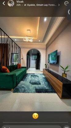 Z&E Apartment