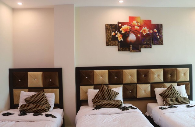 Zaryab Hotel & Restaurant