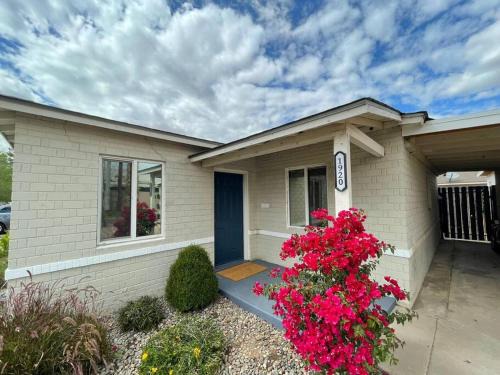 zzz Msg for 5 percent off zzz 3Bed 1Bath KingKingQueenBeds House MidtownPHX