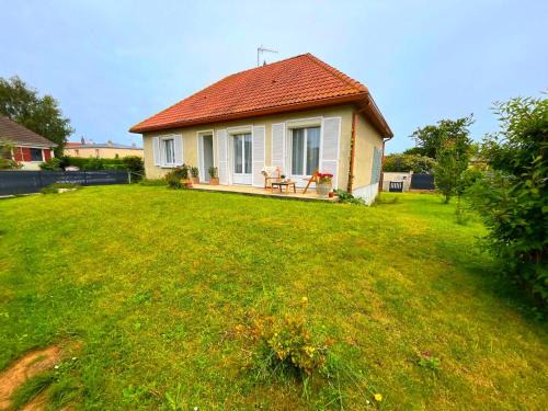 Luc-sur-Mer Casa | À 12 min à pied de la plage et 5 min du centre de Luc-sur-Mer