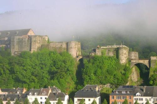 Bouillon Apartamento | À Bouillon, appartement vintage vue sur le château