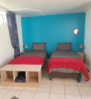 Yevres Casa | À la campagne, studio 25m2-pour 2 personnes, calme, wifi, jardin, parking