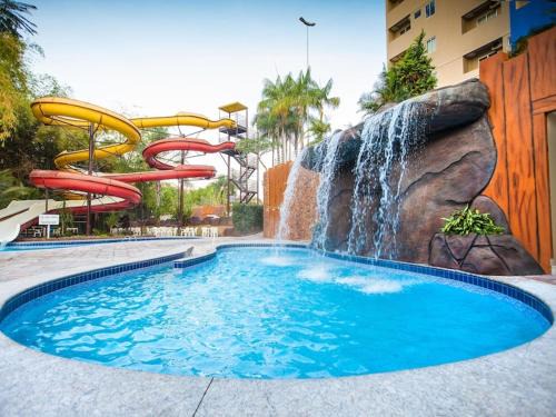 Caldas Novas Complejo | ÁGUAS TERMAIS NATURAIS nas PISCINAS com ÁGUAS QUENTES 24 HORAS acesso GRÁTIS aos PARQUES AQUÁTICOS dos RESORTS GOLDEN DOLPHIN GRAND HOTEL do SUPREME e do EXPRESS os melhores HOTÉIS RESORTS com PARQUE AQUÁTICO em CALDAS NOVAS Garanta JÁ PROMOÇÃO QUALIDADE