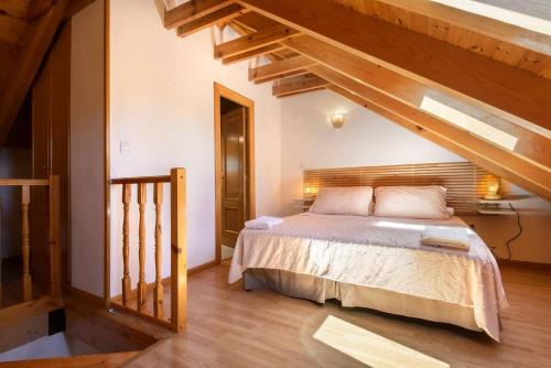 Biescas Apartamento | Ático abuhardillado l Céntrico l Garaje l Trastero