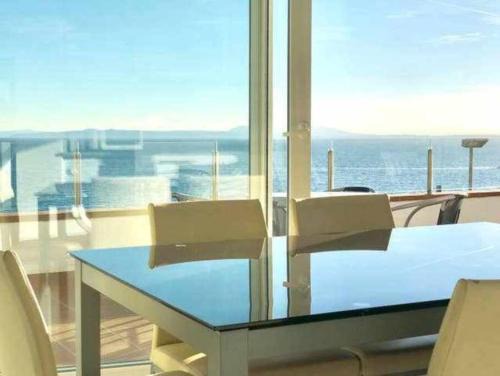 Almadraba-Canyelles Apartamento | Ático Almadrava