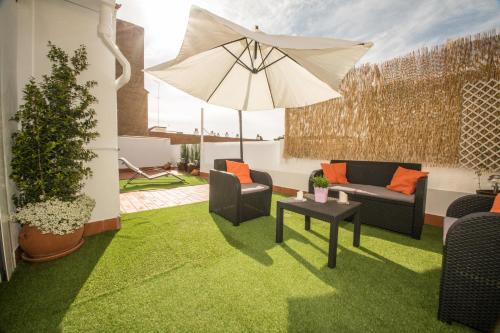 San Miguel-Capuchinos Apartamento | Ático Azahar