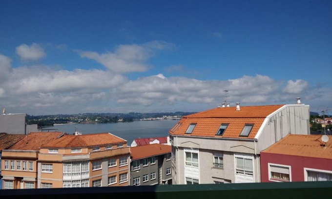 Mino Apartamento | Ático céntrico en Miño con bonitas vistas al mar