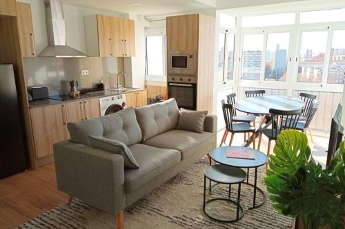 Sant Marti Apartamento | Ático cerca Playa y centro a 10 min.