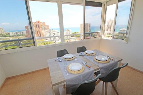 Coveta Fuma Apartamento | Ático en la playa de Muchavista de El Campello con vistas espectaculares a playa San Juan