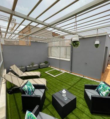 Sardina Apartamento | ÁTICO "TURQUESA BEACH" CON PISCINA, TERRAZA y BARBACOA