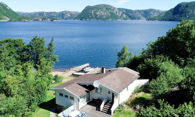 Farsund Casa | Åptafjorden by Interhome