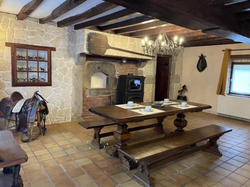 Hyds Casa | Écrin de verdure | Longère Bourbonnaise | Confort Moderne | 3Ha de Nature - FR-1-489-397