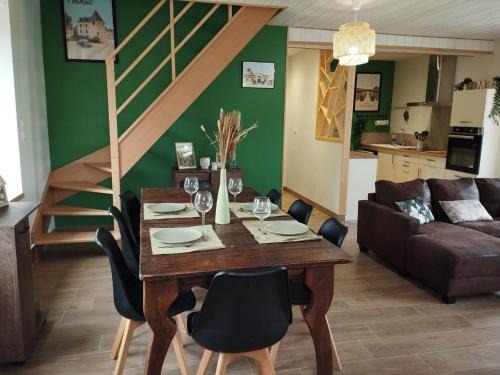 Beaune-d'Allier Casa | Évasion en pleine nature, confort moderne, climatisation, parking, WiFi - FR-1-489-554