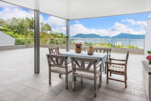 Bergenhus Apartamento | Øyjorden Apartment