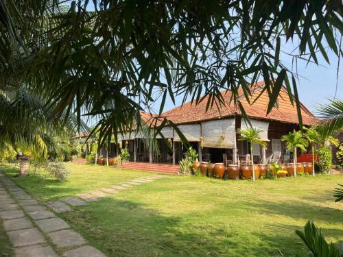 Binh Dai Casa | Út Trinh Bến Tre Homestay