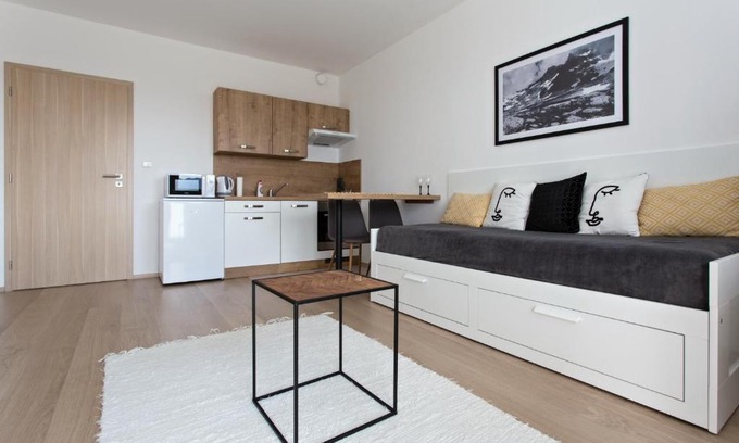 Poprad Apartamento | Útulný byt s výhľadom na Tatry