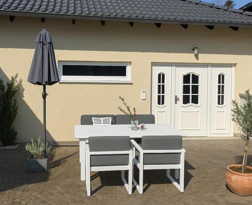Hirschaid Apartamento | Ü Villa Family & Friends 4 Räume Dachwohnung 1 OG Terrasse