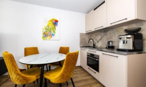 Sventoji Apartamento | Šeimos apartamentai, Mano Šventovė