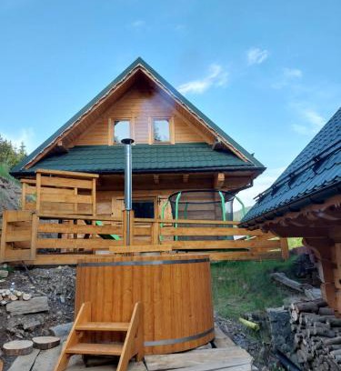 Zdiar Chalet De Esquí | Štýlový Zrub Martina A s kúpacou Kaďou a detským ihriskom!