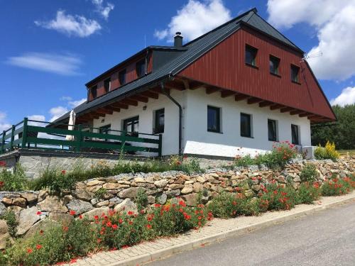 Stachy Apartamento | ŠUMAVSKÉ zaSTAVENÍ