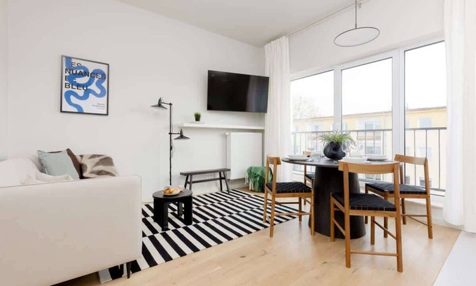 Grochow Apartamento | Żółkiewskiego 7 | Elegant Apartment | Balcony