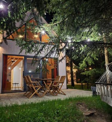 Parchowo Casa | Żywiołowo - domki w stylu stodoły z placem zabaw i stawem - OGIEŃ