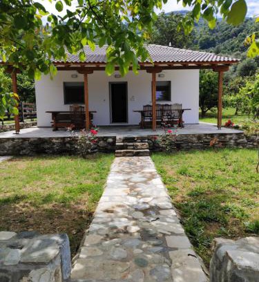 Zagora-Mouresi Casa | Το καλύβι στην Ανάληψη