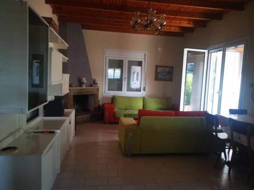 Chalcis Apartamento | Χαλκιδα Δροσια μονοκατοικια